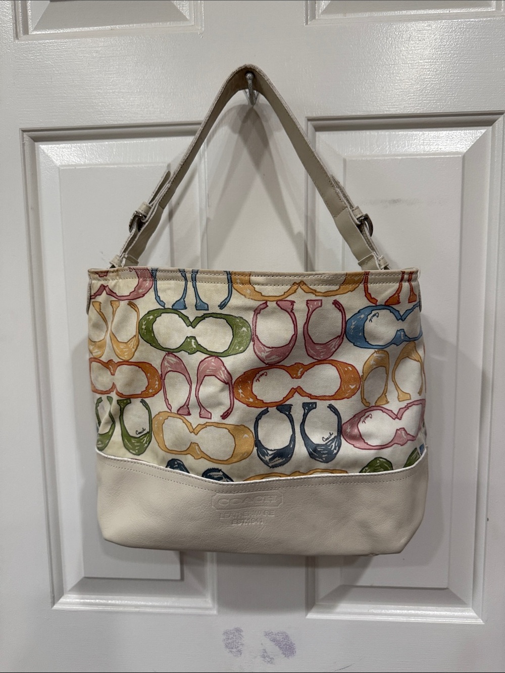 Coach Graffiti Pop C Hobo Bag Shoulder Bag in Cream & Multicolor